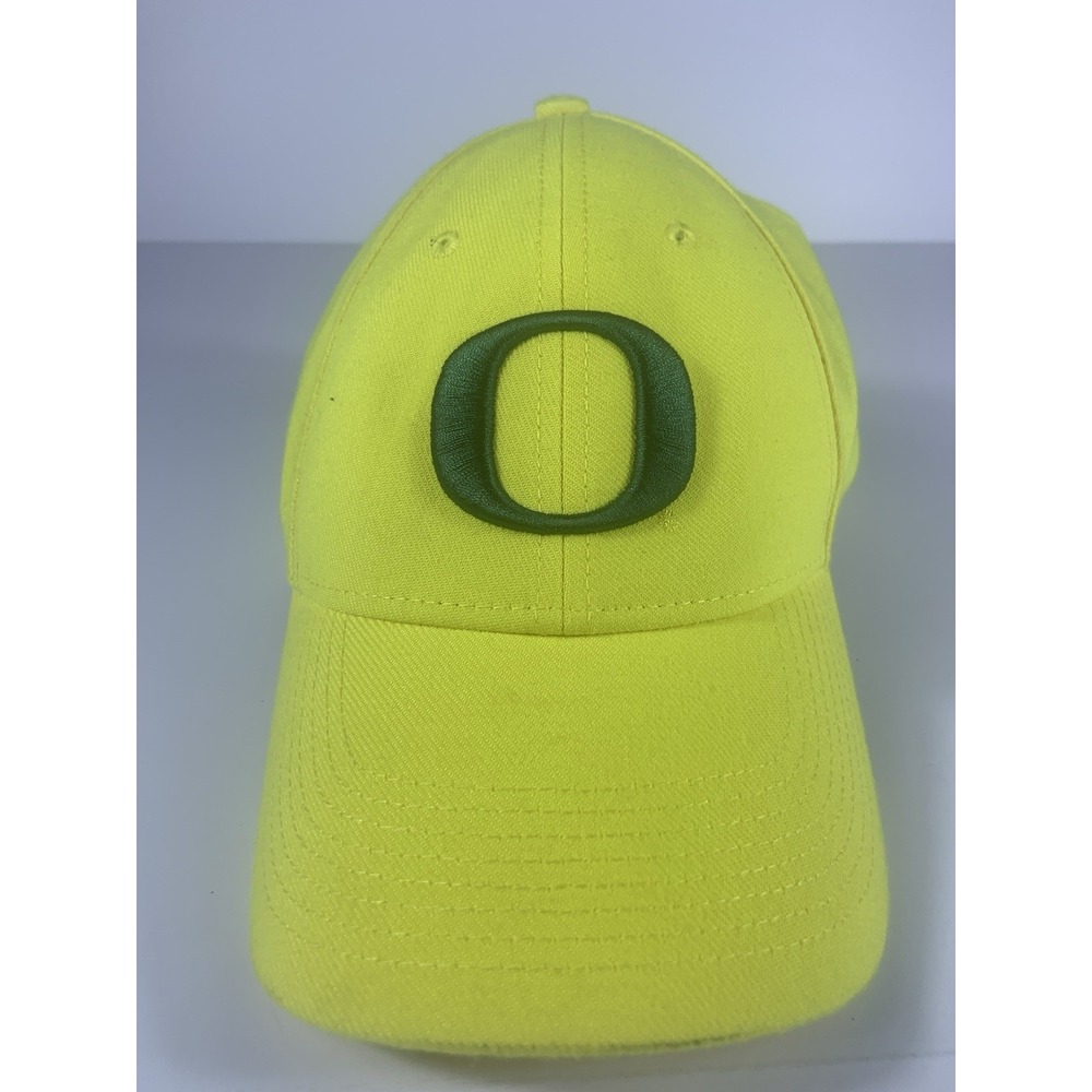 Nike Oregon Ducks Yellow Hat OSFM Dri Fit Embroidered